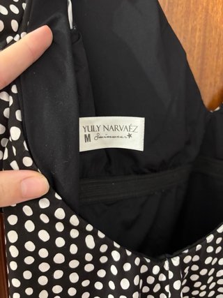 Bañador Yuly Narvaez manga larga lunares