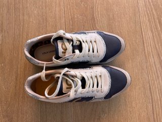 Zapatillas Lola Casademunt nuevas