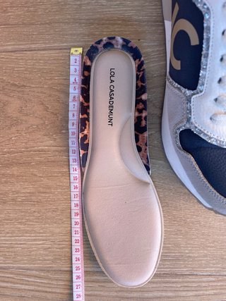 Zapatillas Lola Casademunt nuevas