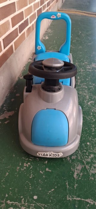 Correpasillos infantil con volante