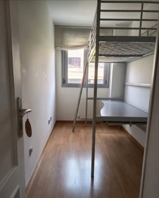 Cama litera Ikea con escritorio