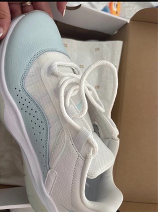 Jordan 11 CMFT Low Ice Blue