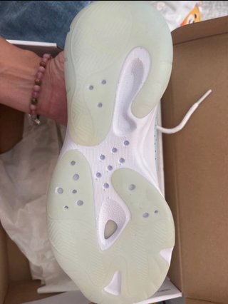 Jordan 11 CMFT Low Ice Blue