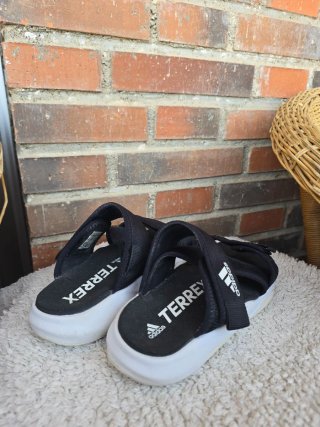Sandalias Adidas Terrex Sumra Talla 38