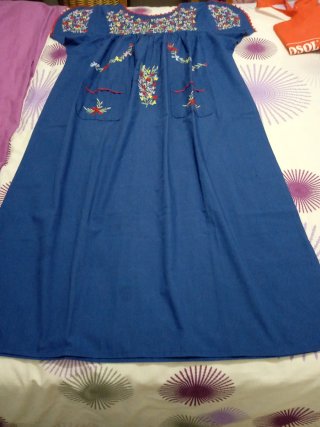 Vestido largo bordado XL
