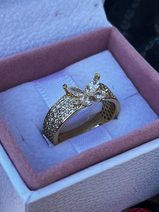 Anillo Pandora Mariposa Circonitas Doradas