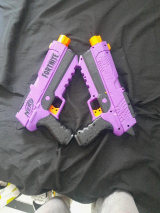 Pistola Nerf Fortnite Morada