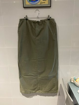 Falda larga verde de Zara talla M