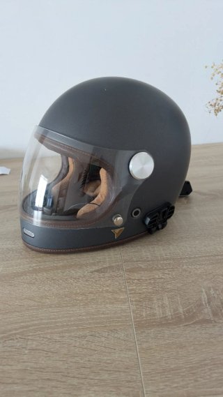 Casco By City Negro y Marrón