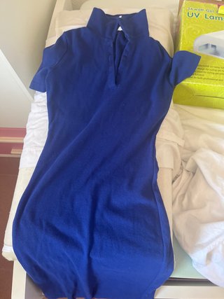 Vestido azul eléctrico