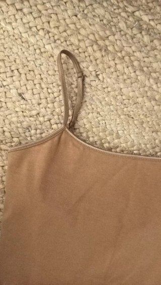 Camiseta tirantes color camel