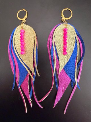 Pendientes piel plumas azul oro y rosa