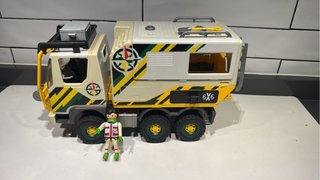 Camión Playmobil  con accesorios