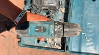 Taladro Atornillador Makita 12V con Accesorios