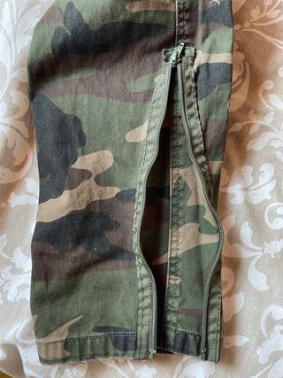 Pantaloni cargo camouflage