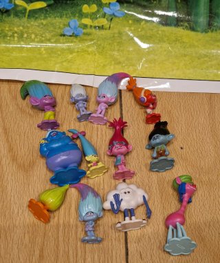DreamWorks Trolls Mi Libro-Juego ¡Cuento, 12 Figur