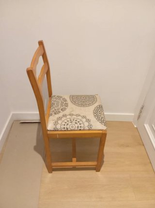Sillas de madera con tapizado