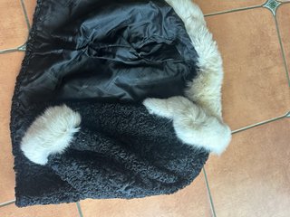 Chaquetón de garras de Astracán negro