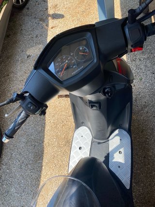 Peugeot Kisbee 49cc Scooter 2T RS