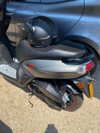 Peugeot Kisbee 49cc Scooter 2T RS