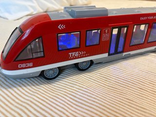 Avión y tren de juguete con luces y sonido