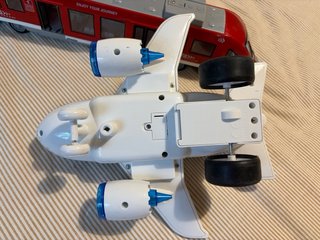 Avión y tren de juguete con luces y sonido