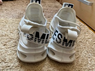 Zapatillas deportivas blancas