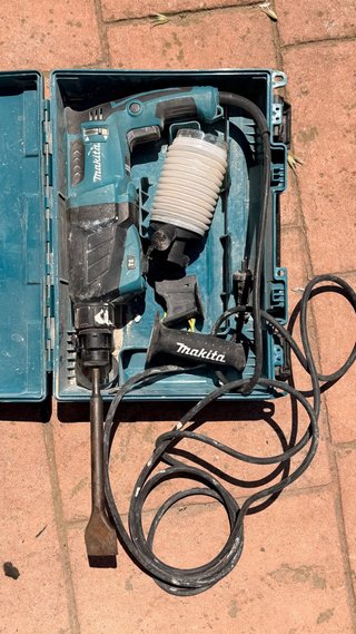 Martillo Rotativo Makita HR2630/HR2630T