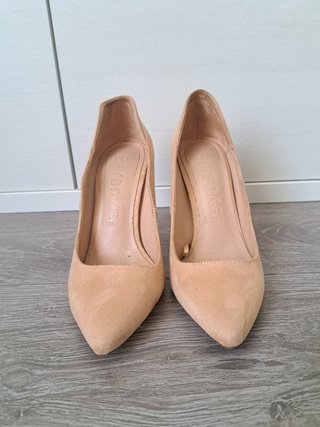Zapatos de tacón beige mujer