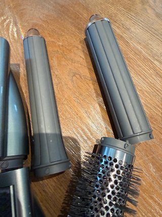 Dyson Airwrap con accesorios
