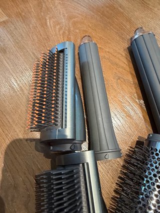 Dyson Airwrap con accesorios