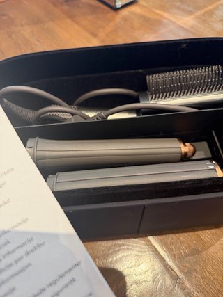 Dyson Airwrap con accesorios