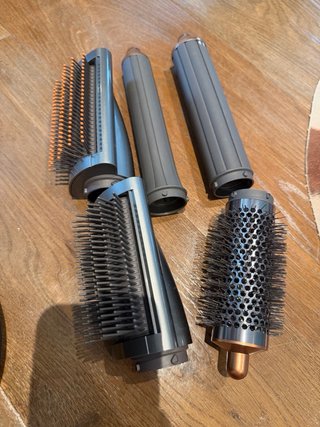 Dyson Airwrap con accesorios