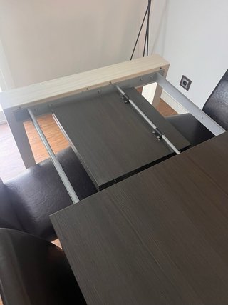 Mesa de comedor negro wengue/ blanco.