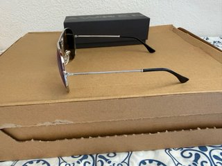 Gafas de sol Hawkers plateadas y azules