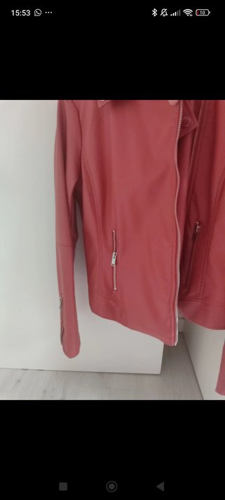 Chaqueta Biker Polipiel Vila .Color  coral.Talla S