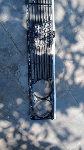REJILLA CALANDRA DELANTERA FIAT 131 SEAT 131
