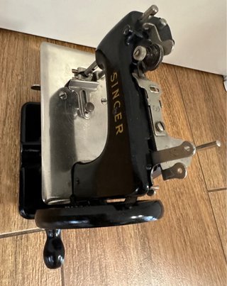 Máquina de coser antigua Singer 20