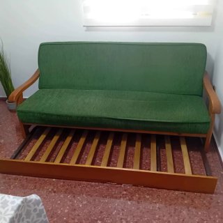 Sofá Cama Verde con Cama de Lamas