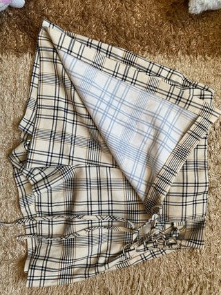 Falda pantalón cuadros beige y negro