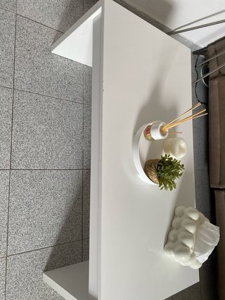 Mesa de comedor blanca moderna