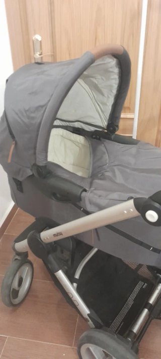Silla de paseo Mutsy Evo y capazo. Grupo cero Cibe