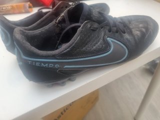Botas de fútbol Nike Tiempo Negras