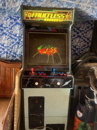 Máquina Arcade Recreativa Vintage Faultless Baby