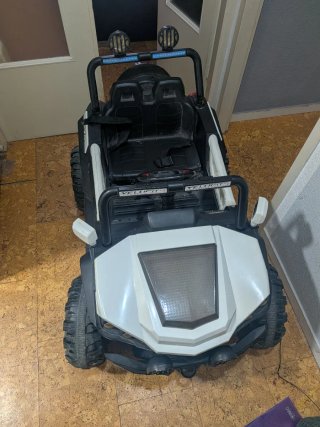 Coche eléctrico 4x4 para niños