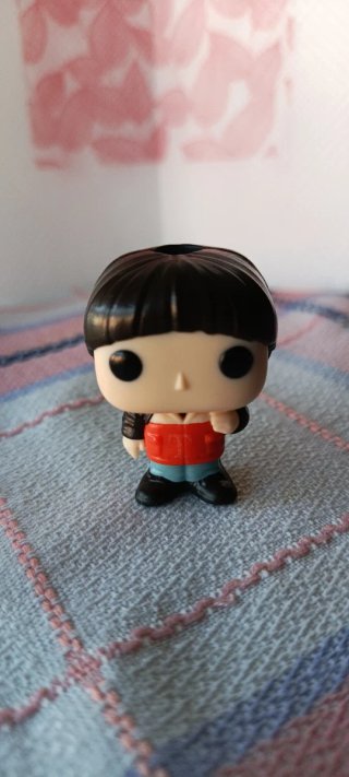Figura Kinder Joy Stranger Things Original