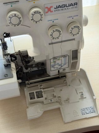 Máquina Overlock Wertheim Jaguar 055
