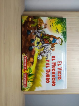 Lote de 4 libros "Historias en 3 Dimensiones"