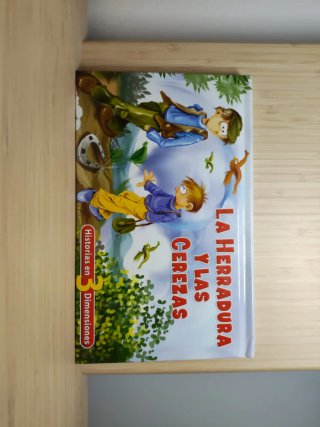 Lote de 4 libros "Historias en 3 Dimensiones"