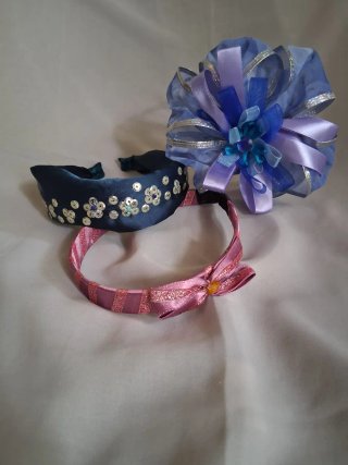 Bolsa y accesorios de pelo para niña